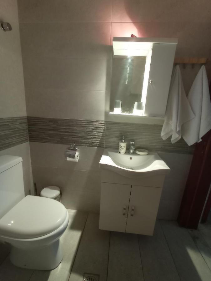 Dora Apartment By Hotelius อิปโซส ภายนอก รูปภาพ