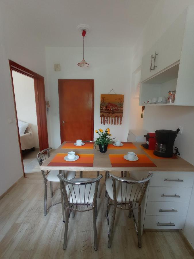 Dora Apartment By Hotelius อิปโซส ภายนอก รูปภาพ